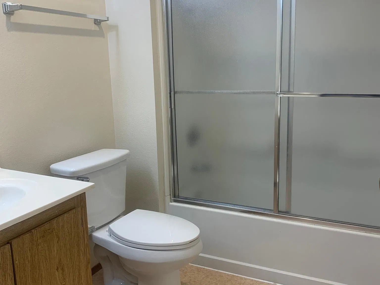 2 bed, 850 sqft, $2,600 — Photo 3