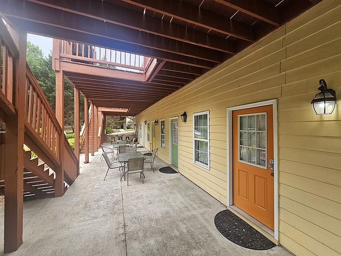 1st image of 4158 Connor Dr #1