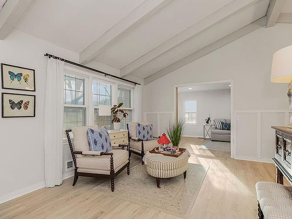 3rd image of 7510 N Avalon St