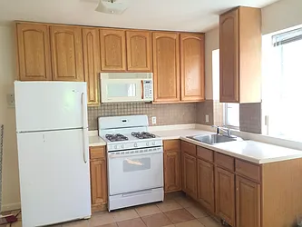 Rented by Walker Whiteside Pettibone, LREB