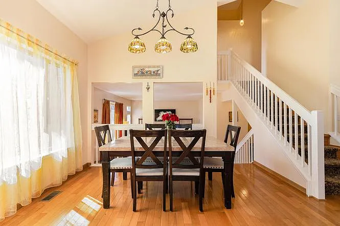 5873 Villa France Ave — Photo 10