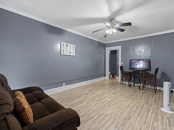 5th image of 1015 Anderson Ave APT 4C