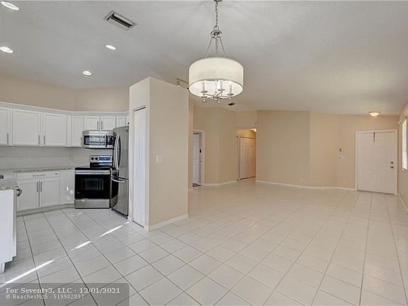 5th image of 4234 NW 1st Dr