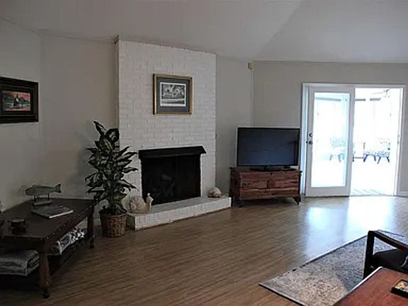 5th image of 500 Pioneer Shores Rd