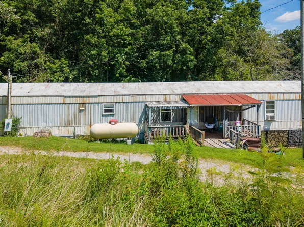 406 War Valley Rd, Church Hill, TN 37642
