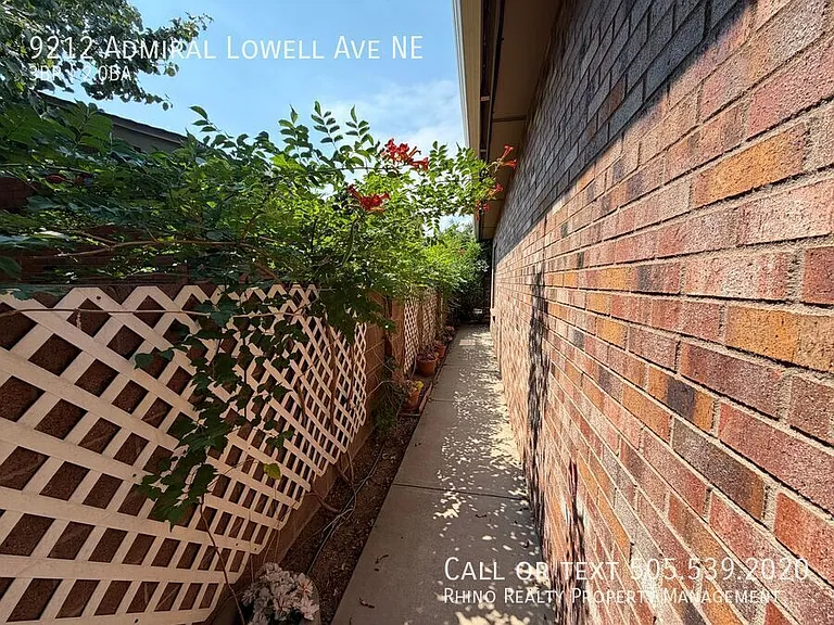 9212 Admiral Lowell Ave NE — Photo 21