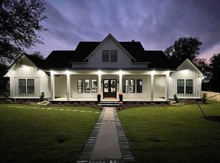 52 Campbell Dr, Woodway, TX 76712