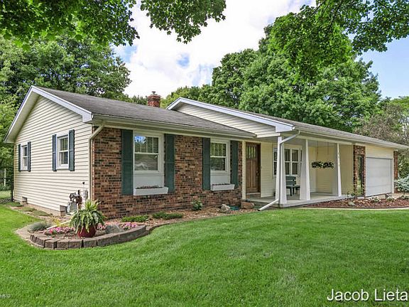 3rd image of 6919 Lynn Ann Dr