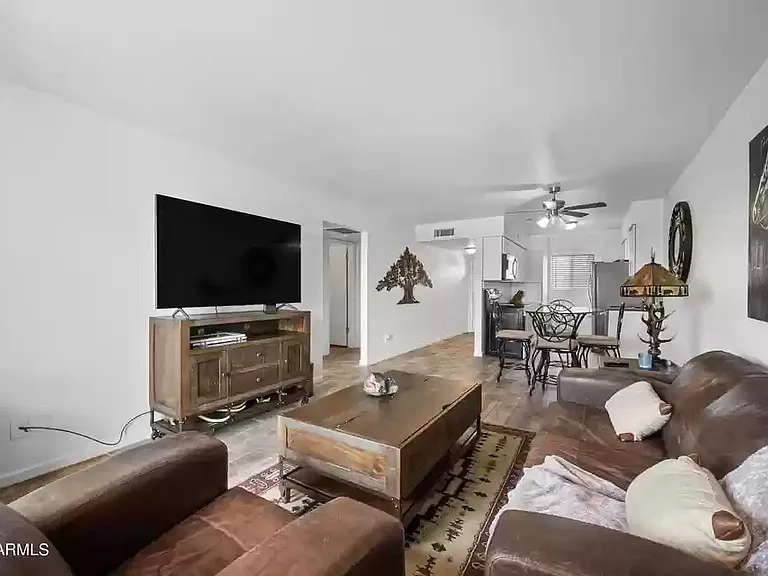 540 S West Rd #22-22-22 — Photo 13