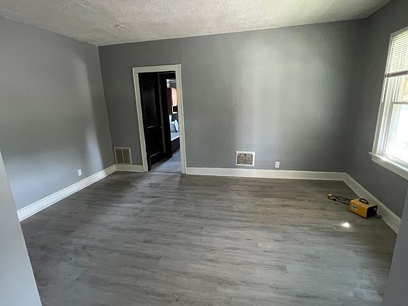 3rd image of 1701 Cleveland Ave APT 4