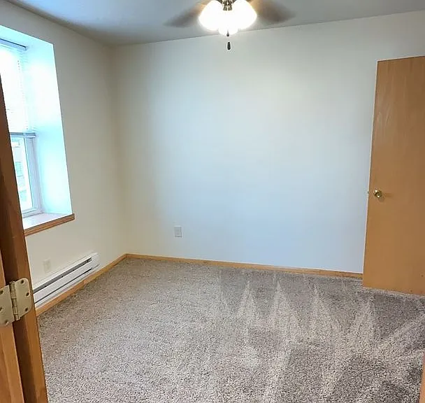 224 N Broadway St — Photo 5