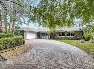 239 NW 93rd Ave, Coral Springs, FL 33071