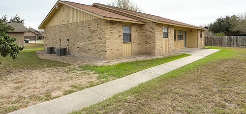 1st image of 722 Tumbleweed Dr APT 3