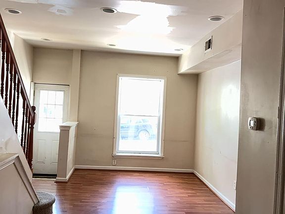 2nd image of 3219 Leverton Ave