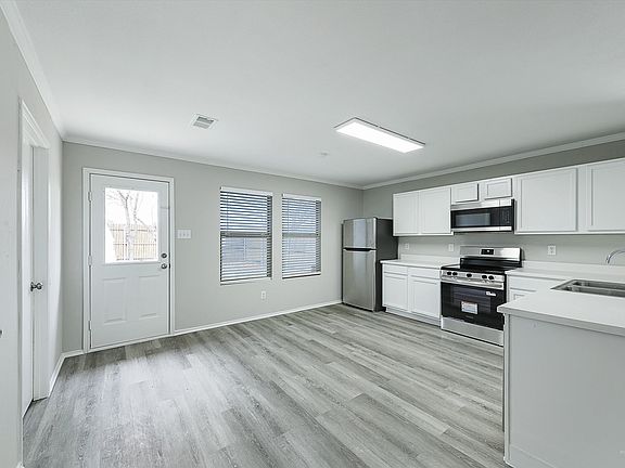 5th image of 2508 Pecan Dr