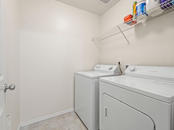 2143 Hammond Ave