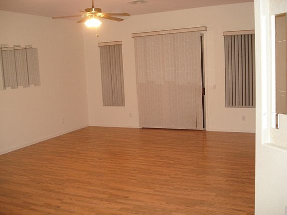 5th image of 141 N Gillette Ct