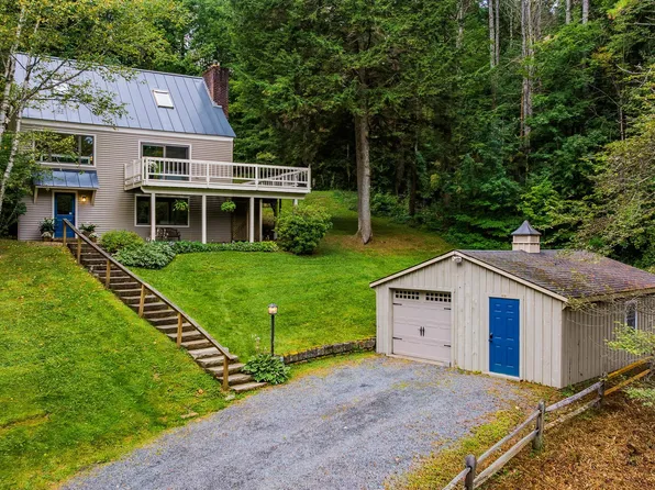 151 Dwight Road, Hartford, VT 05059