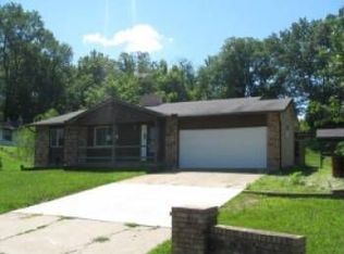 508 Lake Dr, O'Fallon, MO 63366
