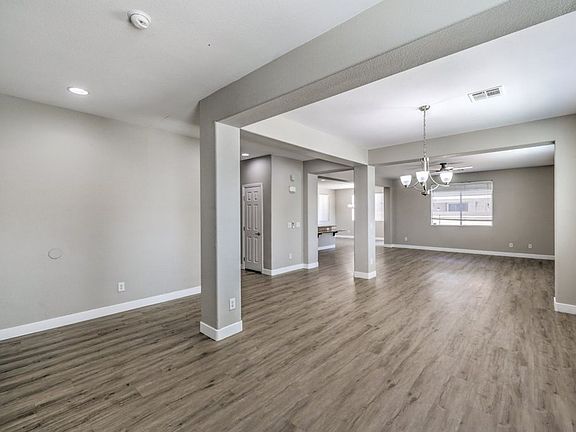 5th image of 146 Augusta Course Ave