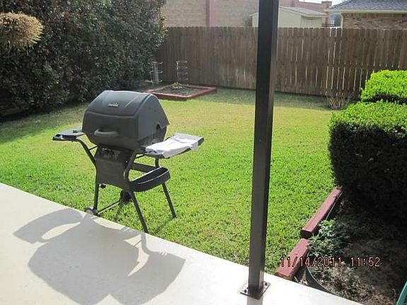 2nd image of 3642 Iris Dr