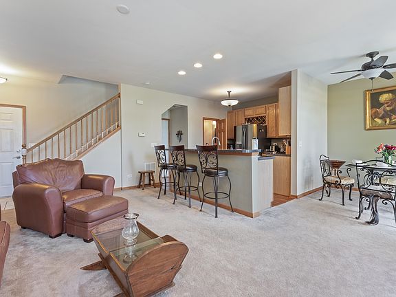5th image of 5122 Freeport Dr #5122