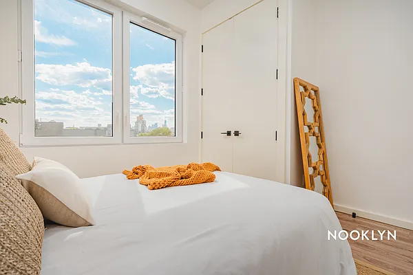 Rented by Nooklyn NYC LLC | media 22