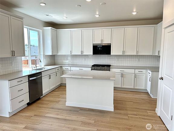 5th image of 13414 187th Street Ct E #20