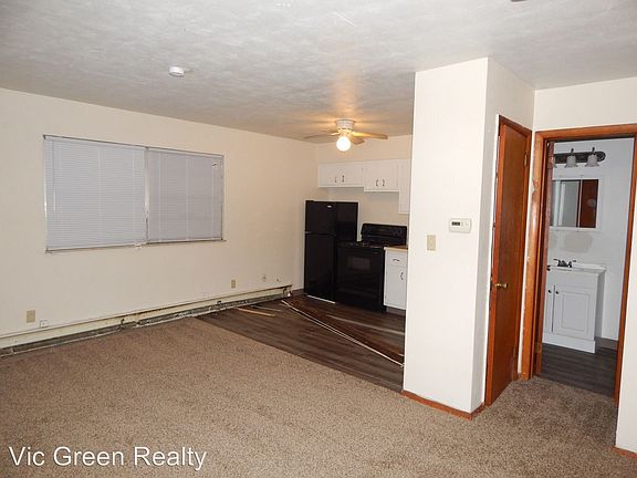 3rd image of 406 Cedar Dr APT A