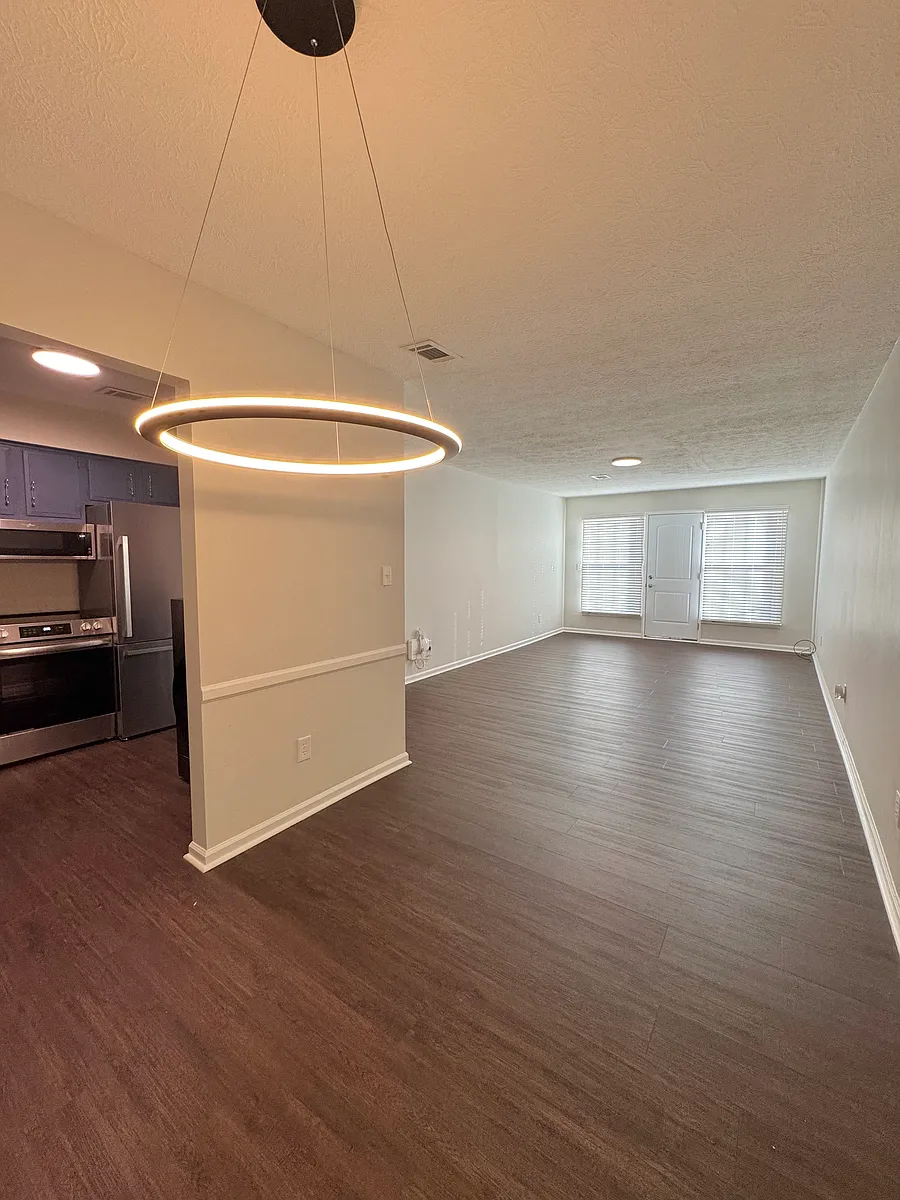 Building Photo - 163 Lakeshore Dr #A04