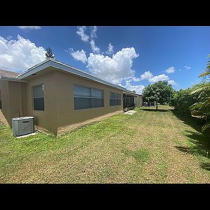 5th image of 7274 Pine Park Dr N