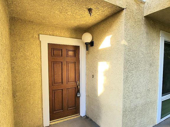 Townhouse unit front entrance