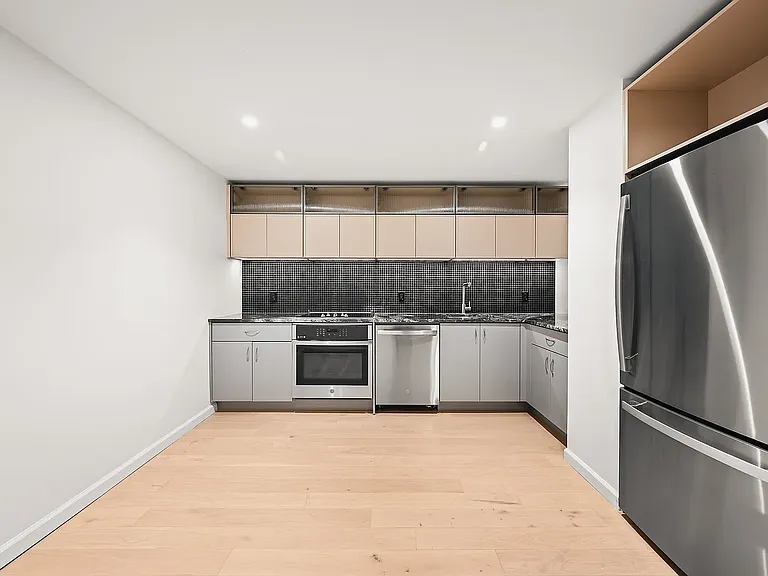 41-01 24th St #Townhouse 1 — Photo 4