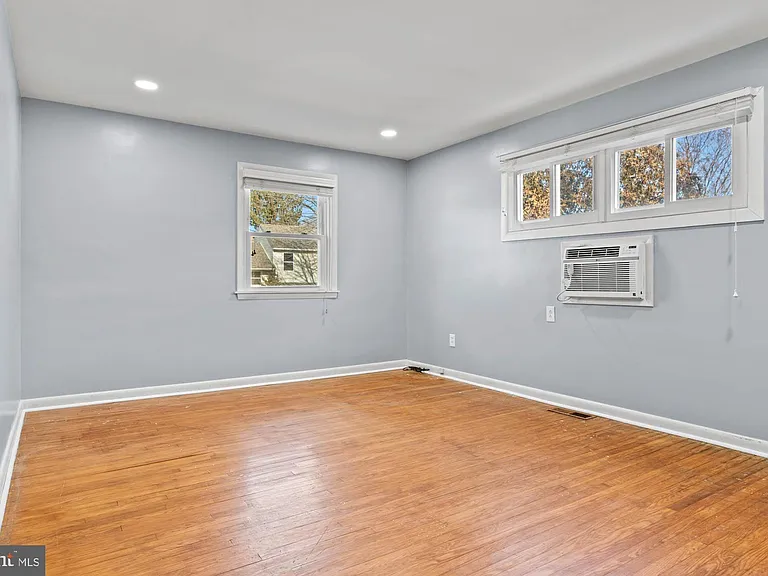 309 Williams Rd — Photo 16