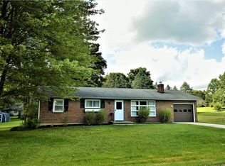 207 Valley View Dr, Edinboro, PA 16412