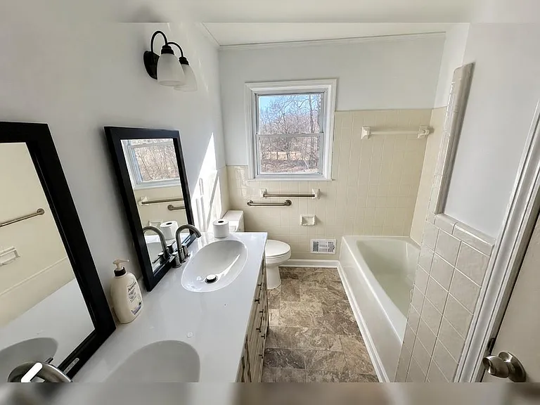 1033 Highway 155 N #B — Photo 17