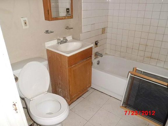 4th image of 30 Dorris Ave