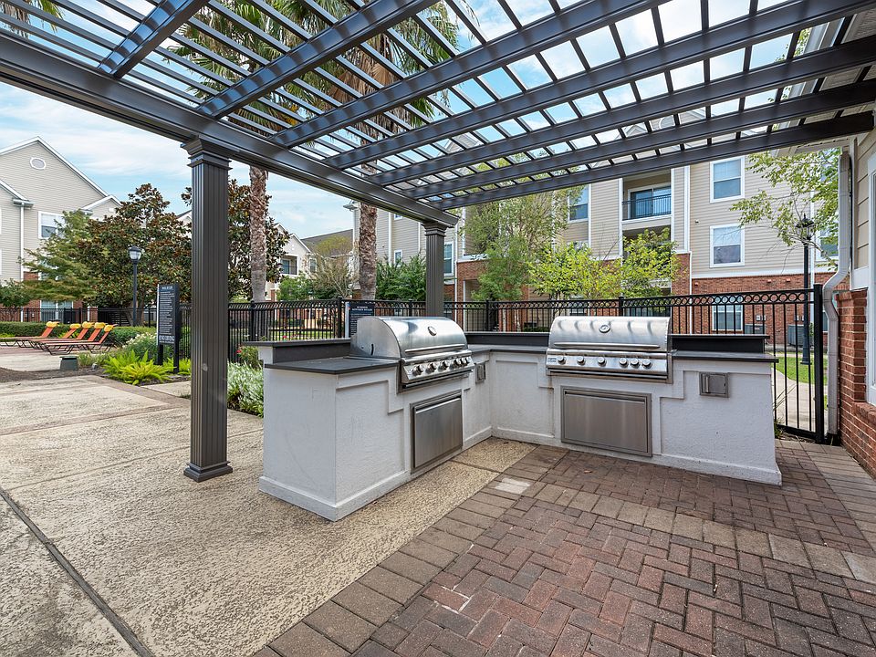 Outdoor Grill Area