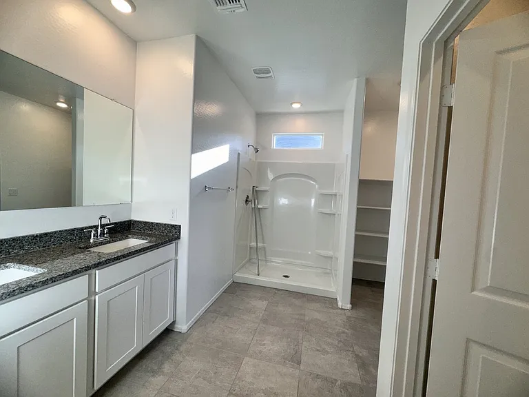 1137 W Chimes Tower Dr — Photo 15