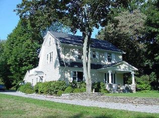 2527 Bronson Rd, Fairfield, CT 06430