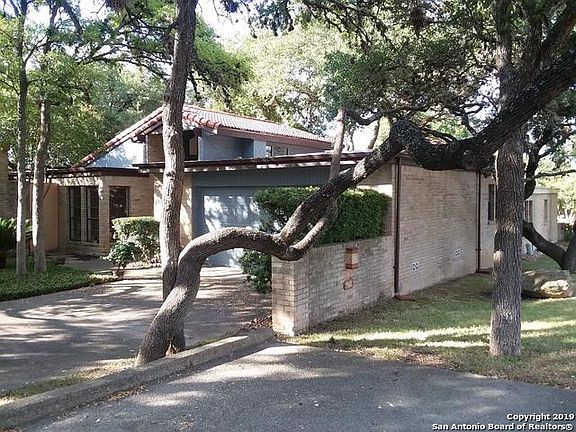 2nd image of 11938 Mission Trace St