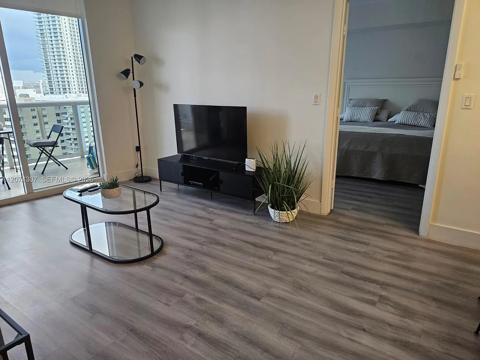 Beach Club Condo — Photo 4