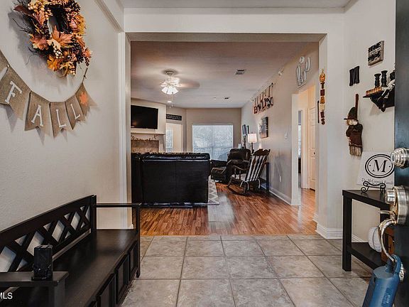 4th image of 43 Lakeview Dr