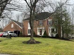 34704 Bramble Ln, Solon, OH 44139