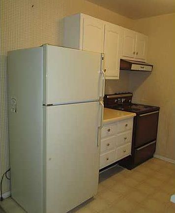 2nd image of 393A Chesterfield Ct