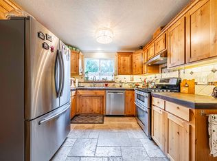 102 Rogue Ct, Rogue River, OR