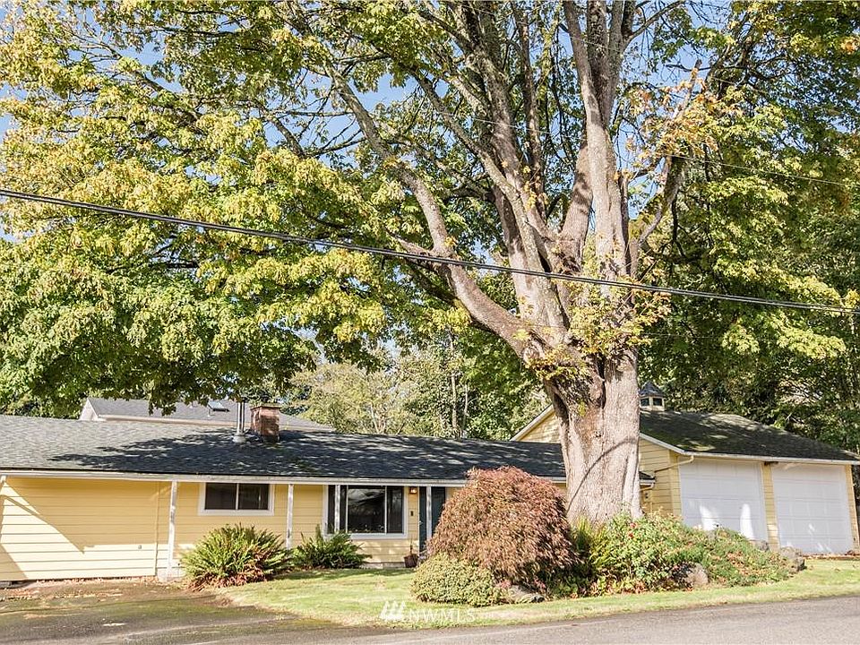 1st image of 14904 Larch Way