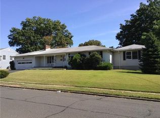 106 Cindy Ct, Middlesex, NJ 08846