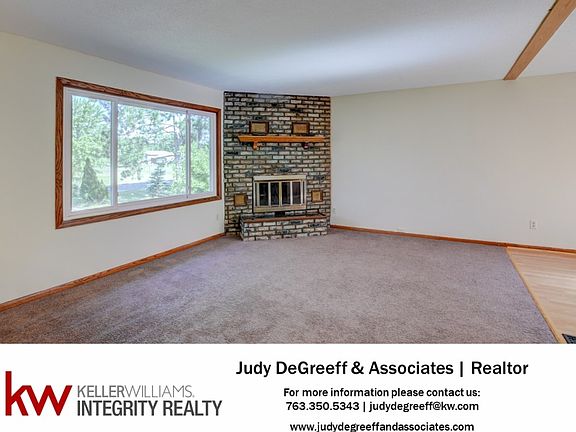 4th image of 15821 Ferret St NW