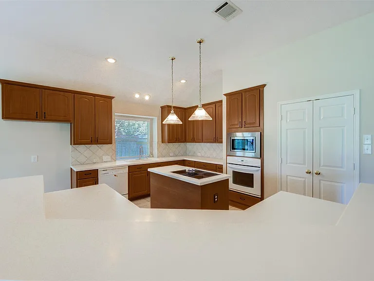 9026 Robinhoods Well Dr — Photo 11